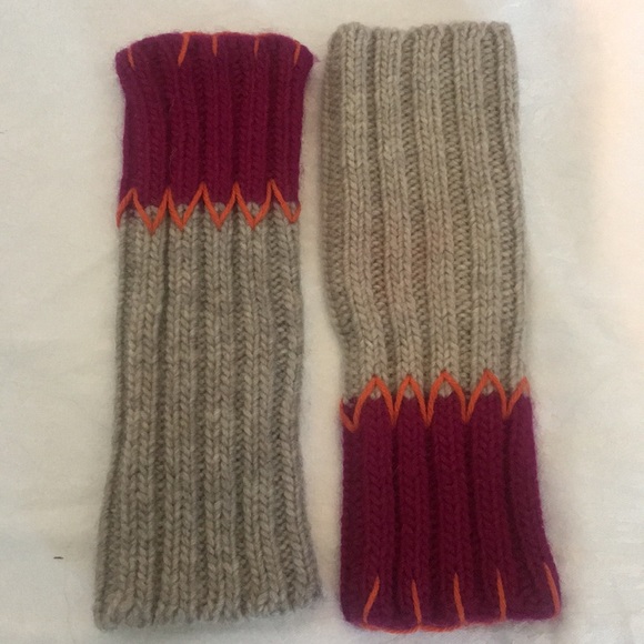 Virginia Johnson Fingerless Gloves - Picture 1 of 5
